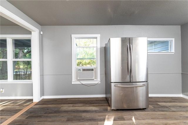 424 Wilshire Avenue, Azle, TX 76020