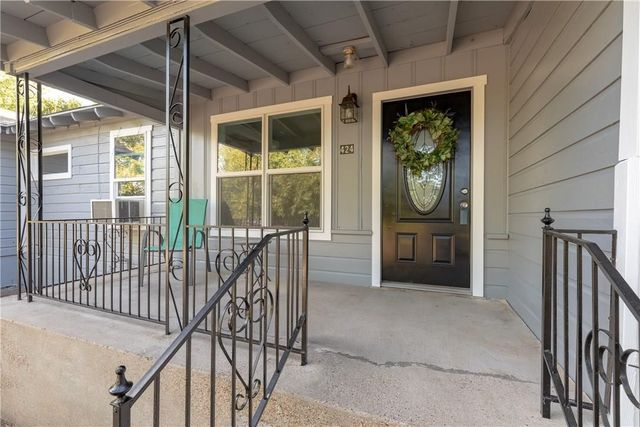 424 Wilshire Avenue, Azle, TX 76020