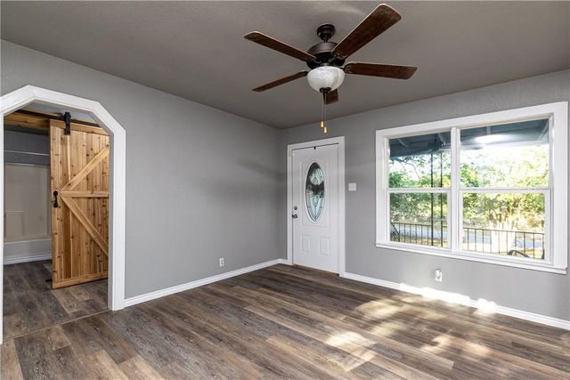 424 Wilshire Avenue, Azle, TX 76020