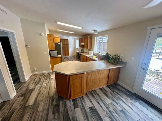 796 Mahoney Rd, Colville, WA 99114