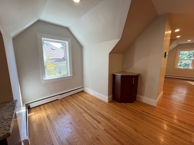 90 Lyndhurst St. 5, Boston, MA 02124