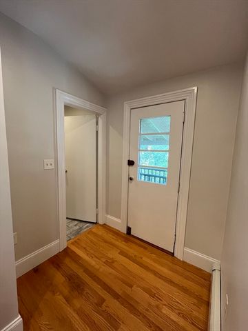 90 Lyndhurst St. 5, Boston, MA 02124