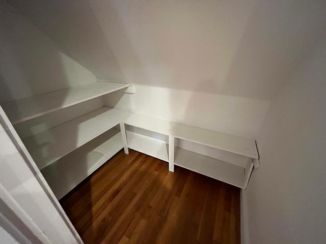 90 Lyndhurst St. 5, Boston, MA 02124
