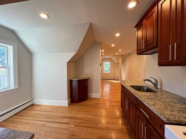 90 Lyndhurst St. 5, Boston, MA 02124