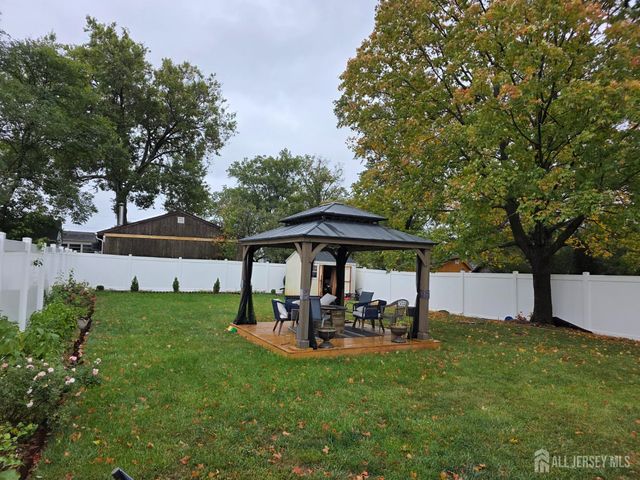 424 Remsen Avenue, Avenel, NJ 07001