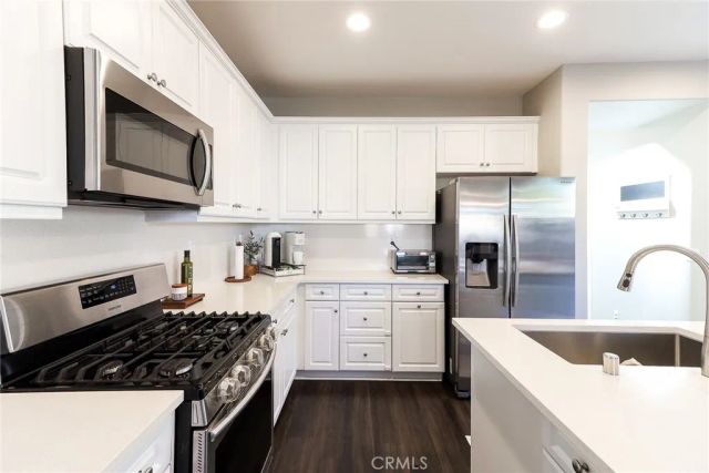 3074 S Cambridge, Ontario, CA 91761