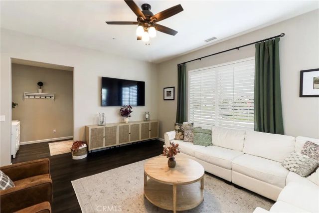 3074 S Cambridge, Ontario, CA 91761