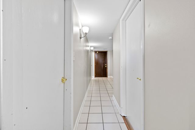 375 Plum Creek Drive 312, Wheeling, IL 60090