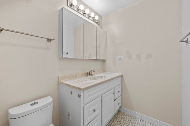 375 Plum Creek Drive 312, Wheeling, IL 60090