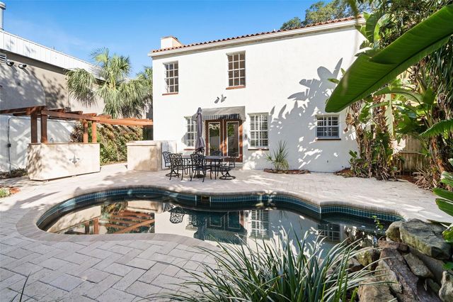 3710 W LEONA STREET, Tampa, FL 33629