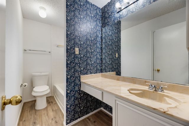 2871 Red Oak Drive, Grand Prairie, TX 75052