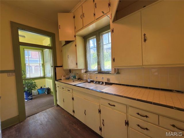 914-914 A Center Street 14A, Hannibal, MO 63401
