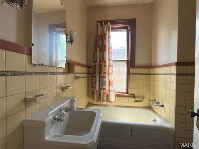 914-914 A Center Street 14A, Hannibal, MO 63401