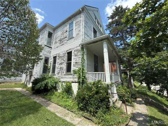 914-914 A Center Street 14A, Hannibal, MO 63401