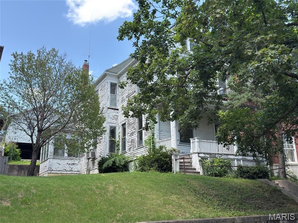 914-914 A Center Street 14A, Hannibal, MO 63401