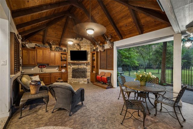 14635 Overbrook Lane, Pinehurst, TX 77362