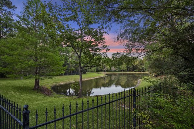 14635 Overbrook Lane, Pinehurst, TX 77362