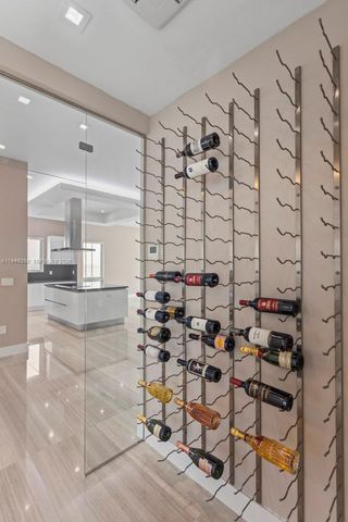 8415 NW 34th Dr, Doral, FL 33122