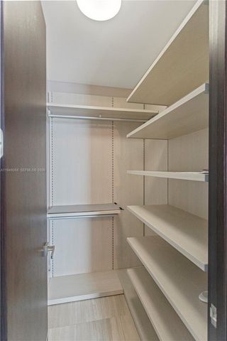 8415 NW 34th Dr, Doral, FL 33122