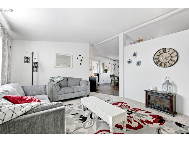 1306 DAVID Ave, Eugene, OR 97404