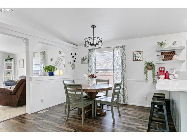 1306 DAVID Ave, Eugene, OR 97404