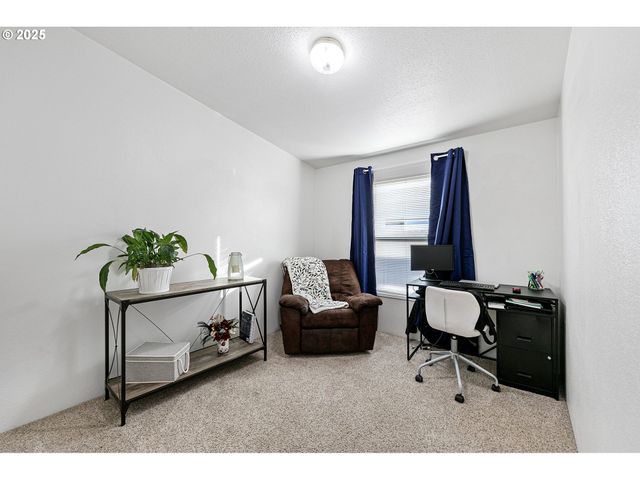 1306 DAVID Ave, Eugene, OR 97404