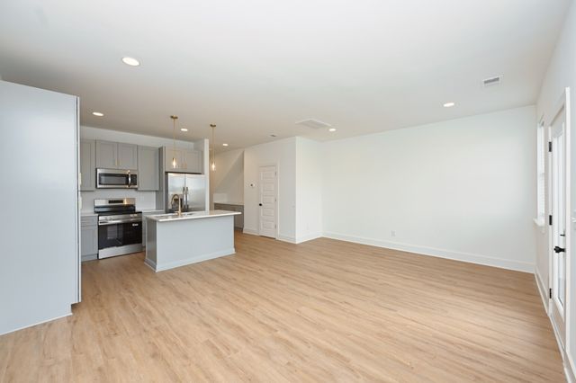 125 High Park Cir, Lebanon, TN 37090