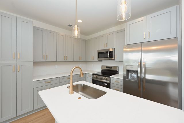 125 High Park Cir, Lebanon, TN 37090