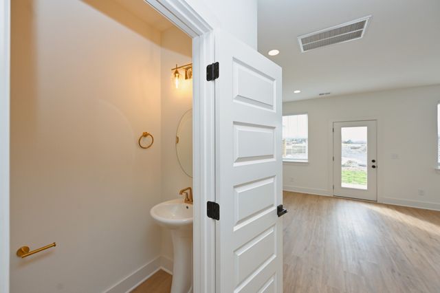 125 High Park Cir, Lebanon, TN 37090