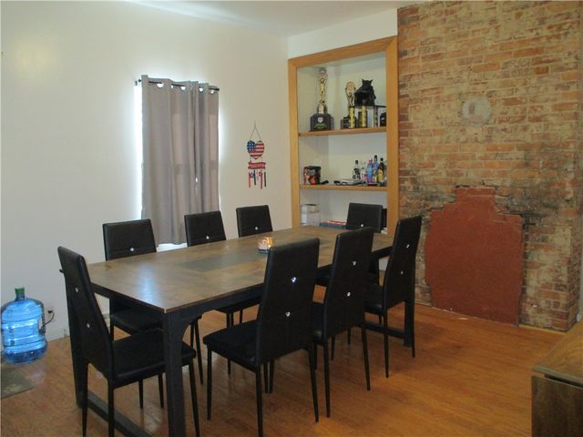 293 Hillcrest Dr, California, PA 15419