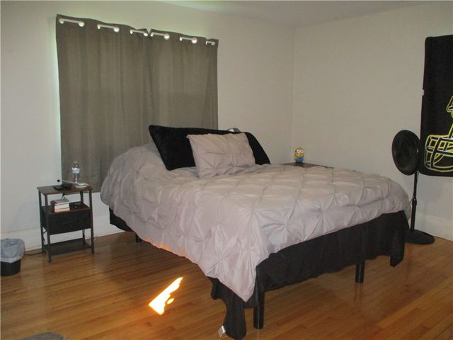 293 Hillcrest Dr, California, PA 15419
