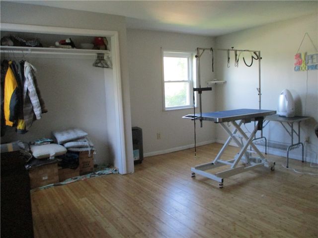 293 Hillcrest Dr, California, PA 15419
