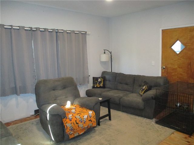 293 Hillcrest Dr, California, PA 15419