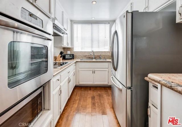 5429 Newcastle Avenue 313, Encino, CA 91316