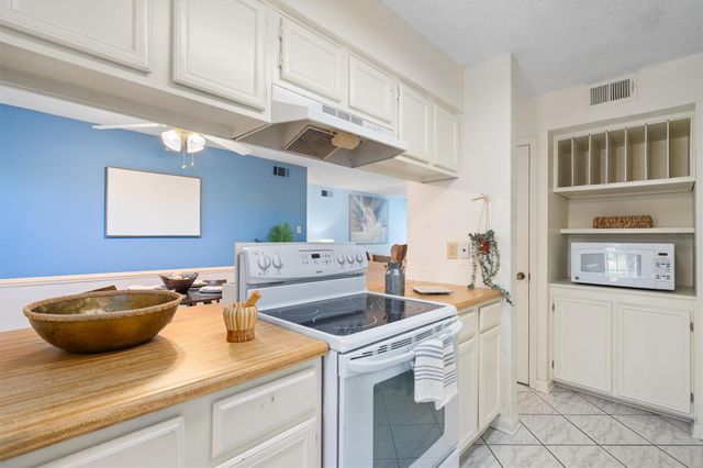 4159 Steck Ave 114, Austin, TX 78759