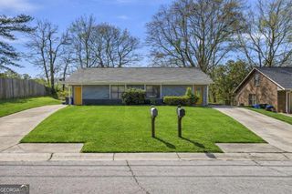 1156 Pinedale Circle NW, Conyers, GA 30012