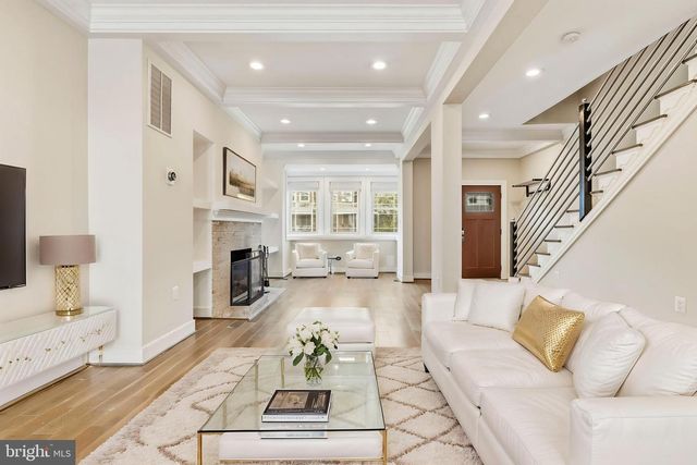 1373 RITTENHOUSE ST NW, Washington, DC 20011