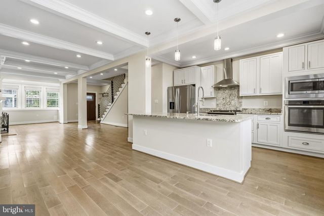 1373 RITTENHOUSE ST NW, Washington, DC 20011