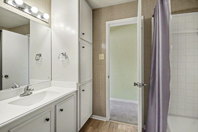 12231 Meadow Lake Drive, Houston, TX 77077