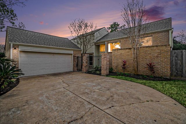 12231 Meadow Lake Drive, Houston, TX 77077