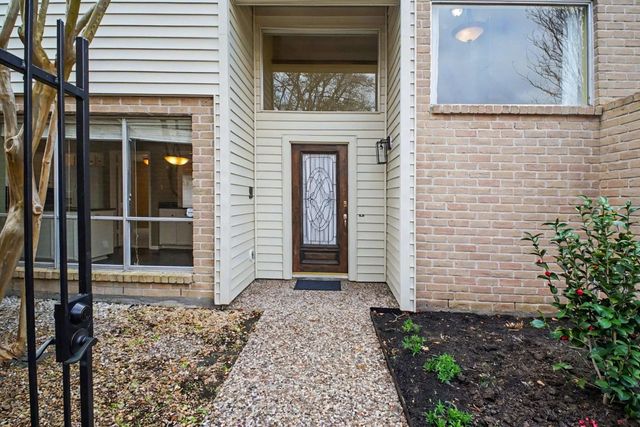 12231 Meadow Lake Drive, Houston, TX 77077