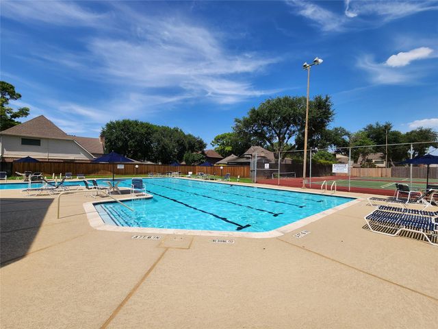 12231 Meadow Lake Drive, Houston, TX 77077