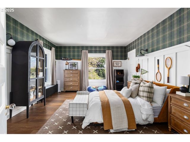 11175 S RIVERWOOD Rd, Portland, OR 97219