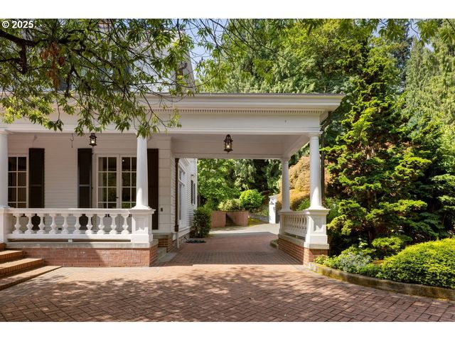 11175 S RIVERWOOD Rd, Portland, OR 97219