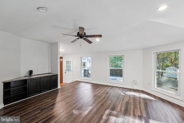 8115 KING ARTHURS CT, Manassas, VA 20112