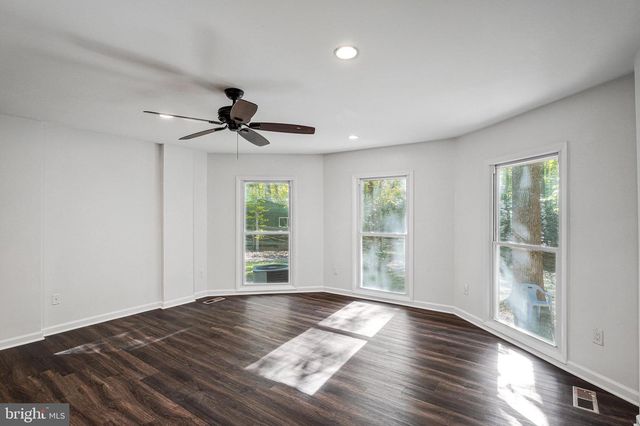 8115 KING ARTHURS CT, Manassas, VA 20112