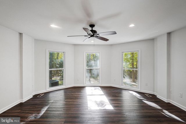 8115 KING ARTHURS CT, Manassas, VA 20112