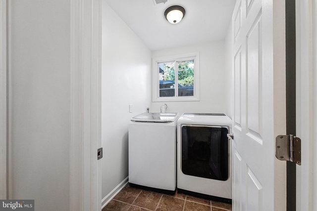 8115 KING ARTHURS CT, Manassas, VA 20112