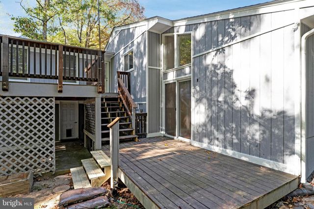 8115 KING ARTHURS CT, Manassas, VA 20112