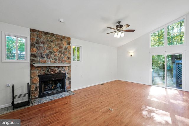 8115 KING ARTHURS CT, Manassas, VA 20112